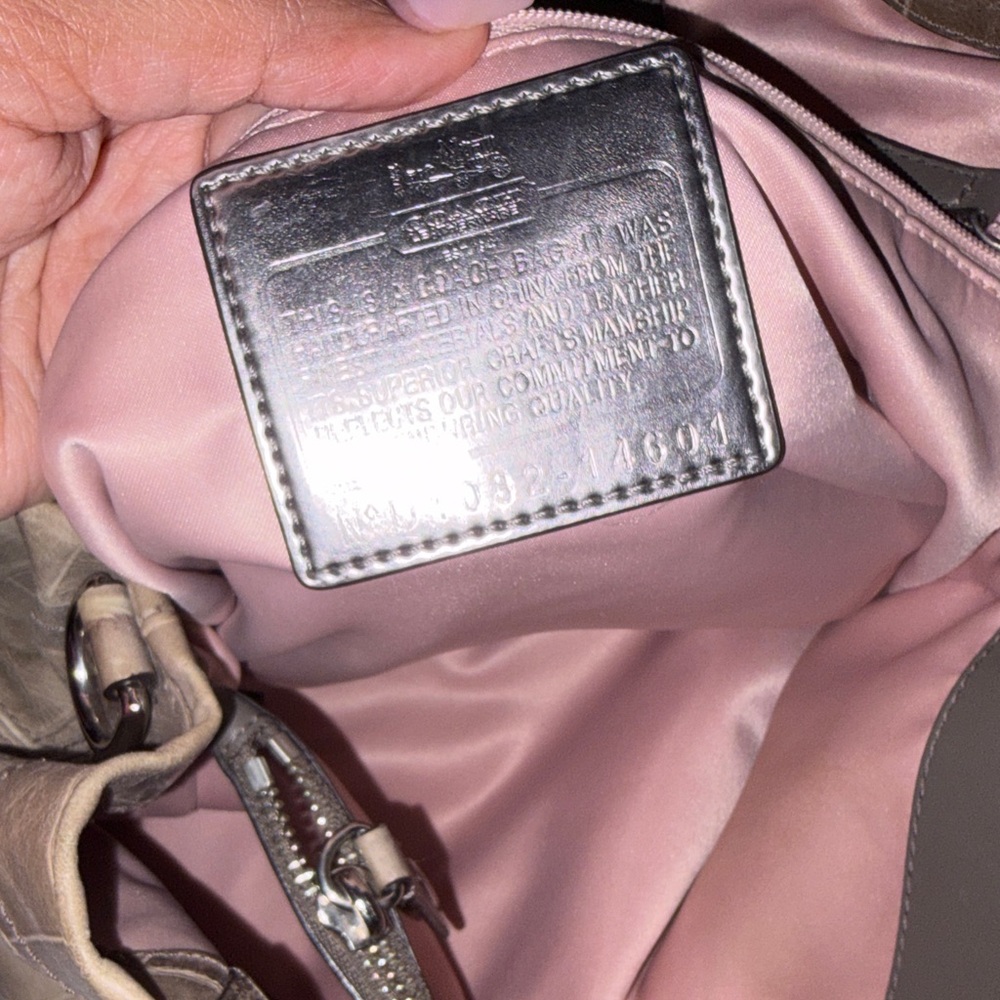 Coach Olive Croc-Embossed Shoulder Bag - Picture 7 of 9